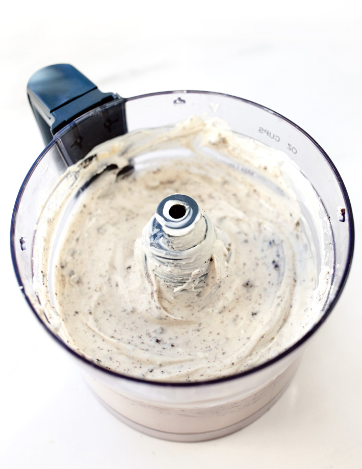 Creamy Oreo Cheesecake Filling
